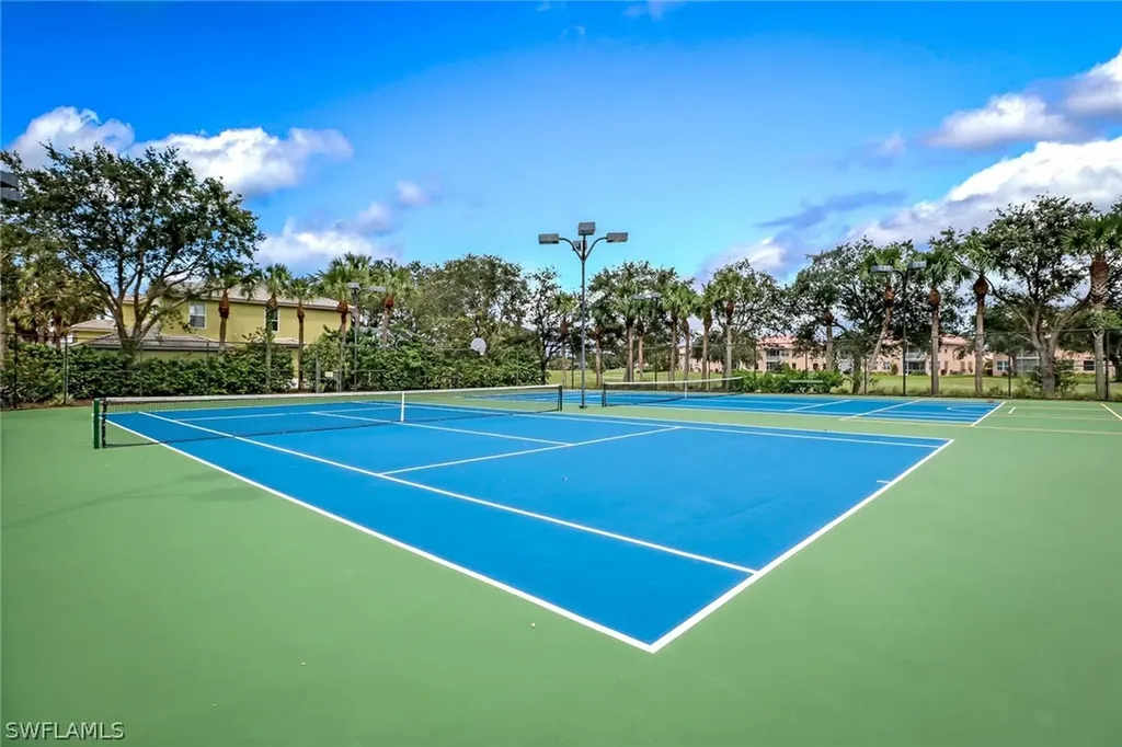 1677 Morning Sun Ln E-22 Naples FL 34119