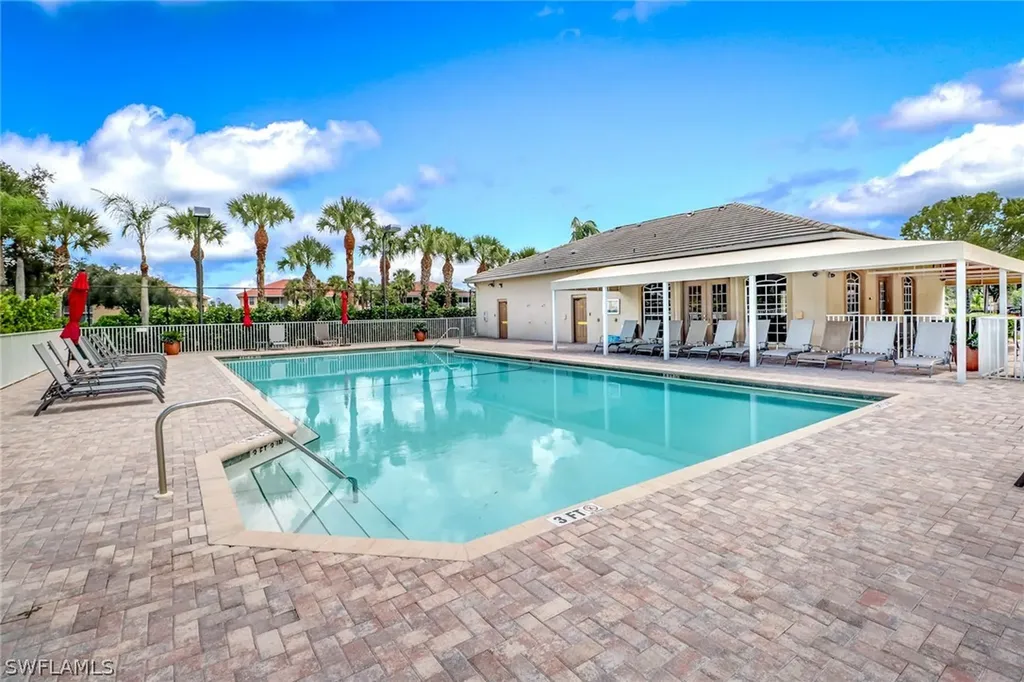 1677 Morning Sun Ln E-22 Naples FL 34119