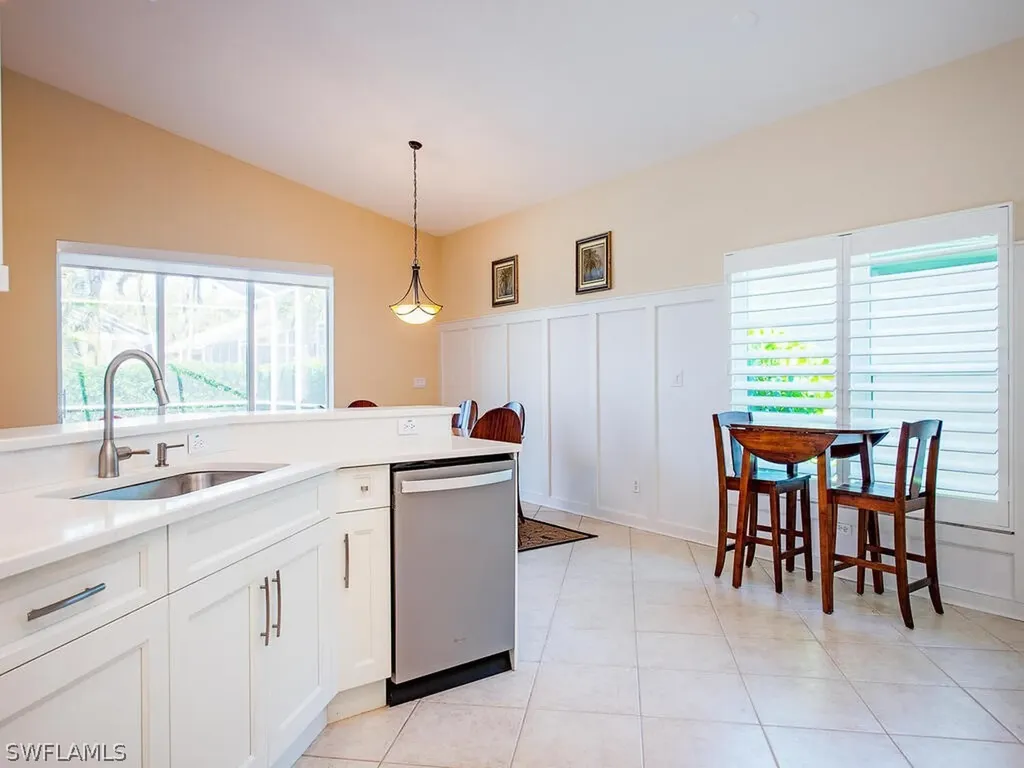 64 Glen Eagle Circle Naples FL 34104