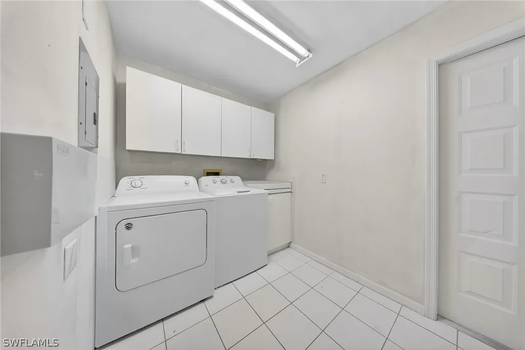 74 Silver Oaks Circle Naples FL 34119