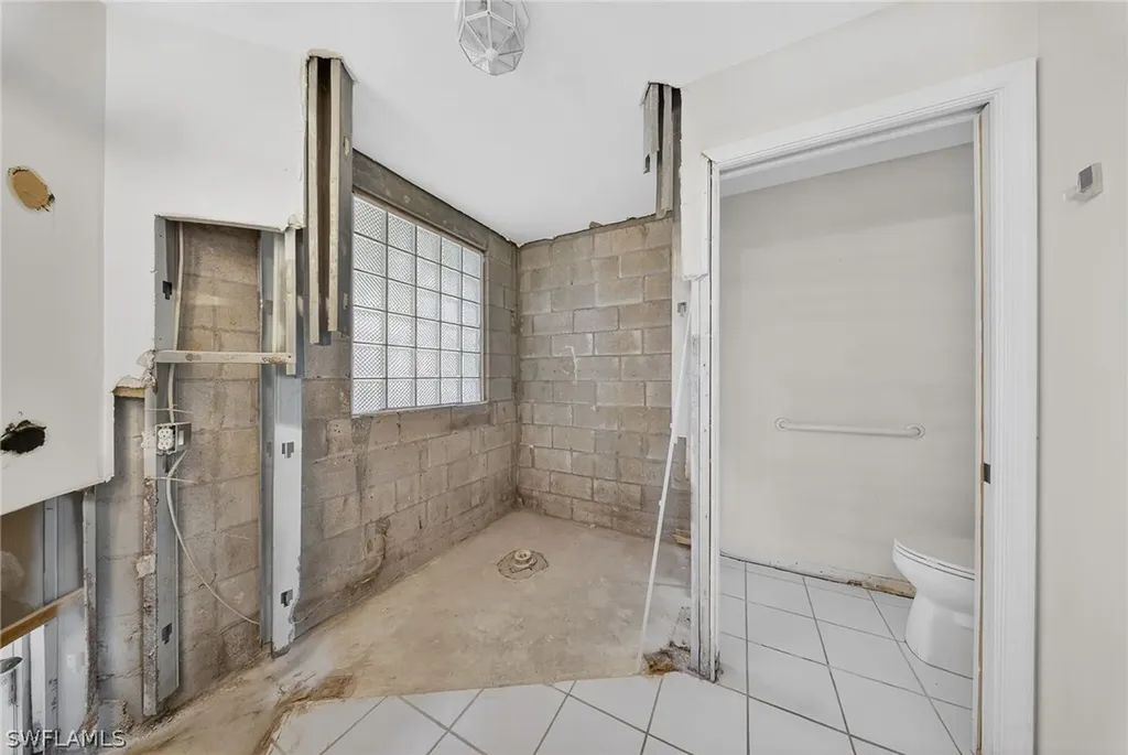 74 Silver Oaks Circle Naples FL 34119