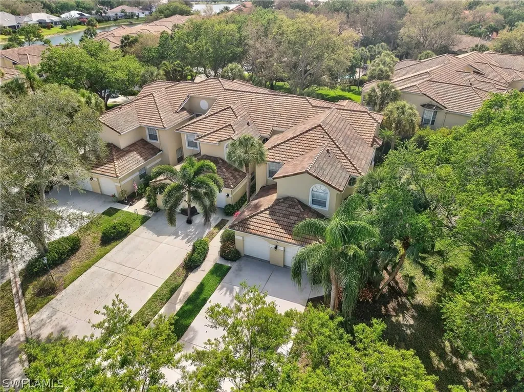 74 Silver Oaks Circle Naples FL 34119