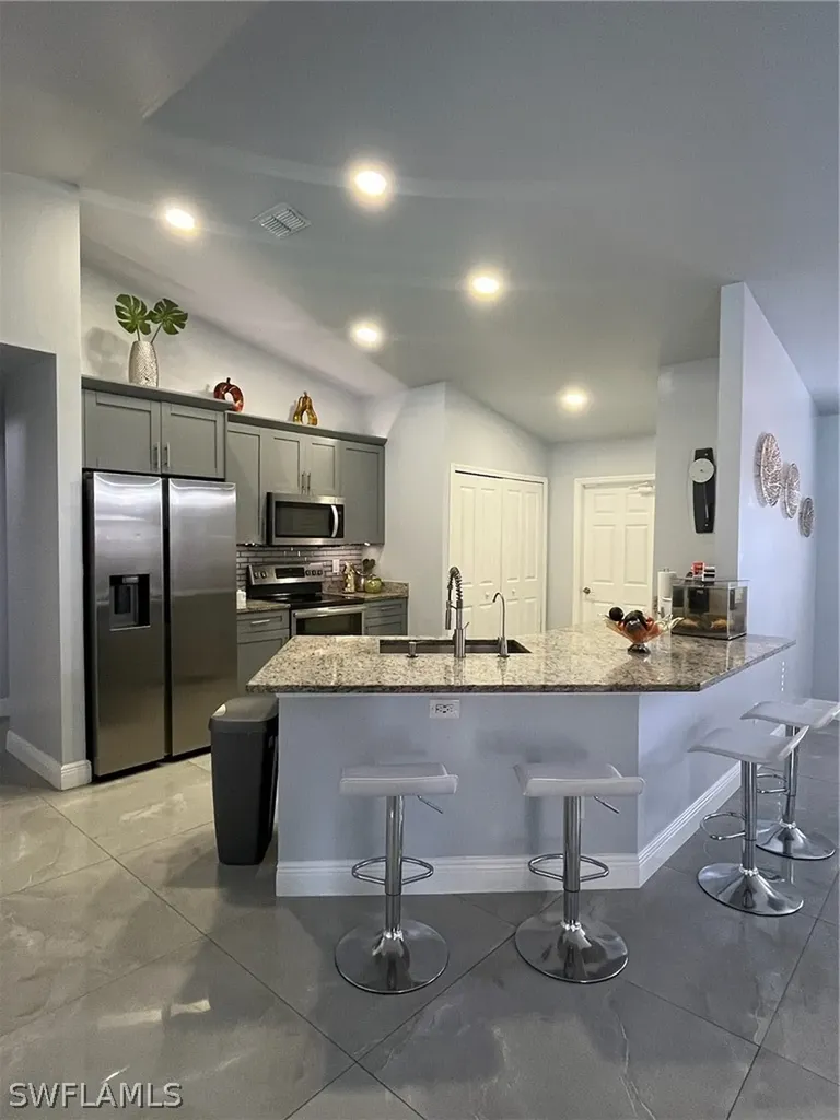 1805 NW 17th Terrace Cape Coral FL 33993