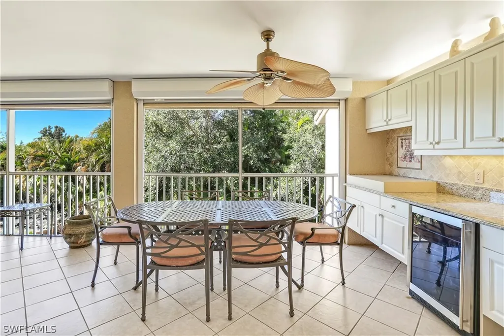2360 Hidden Lake Court Naples FL 34112