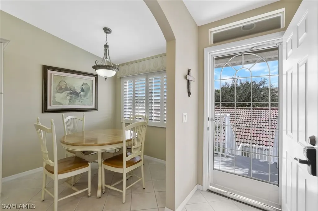 2360 Hidden Lake Court Naples FL 34112