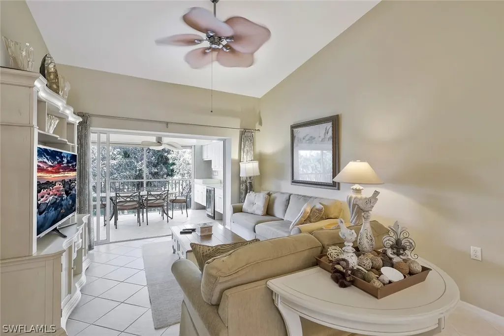 2360 Hidden Lake Court Naples FL 34112