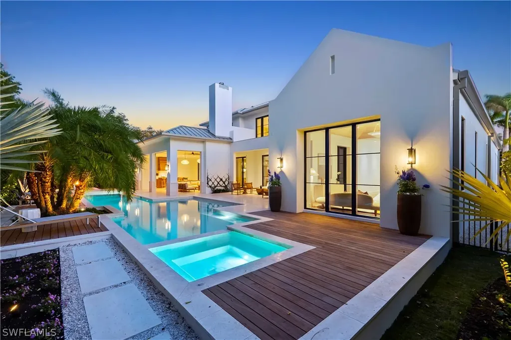 745 Pectin Road Naples FL 34102