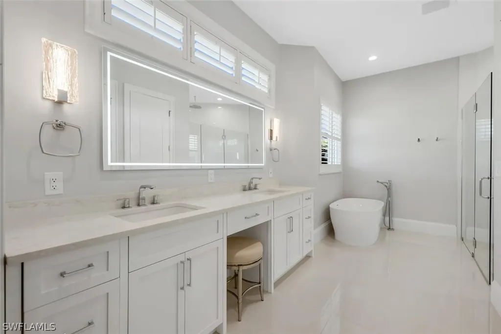 2305 Cassia Court Naples FL 34109