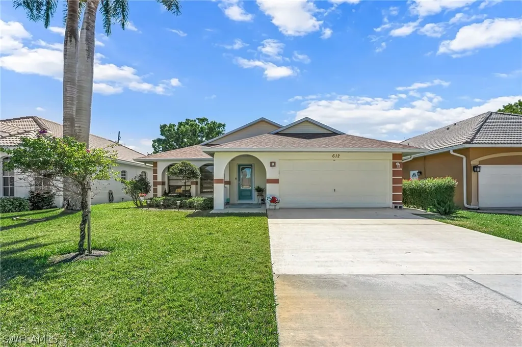 612 110th Avenue N Naples FL 34108