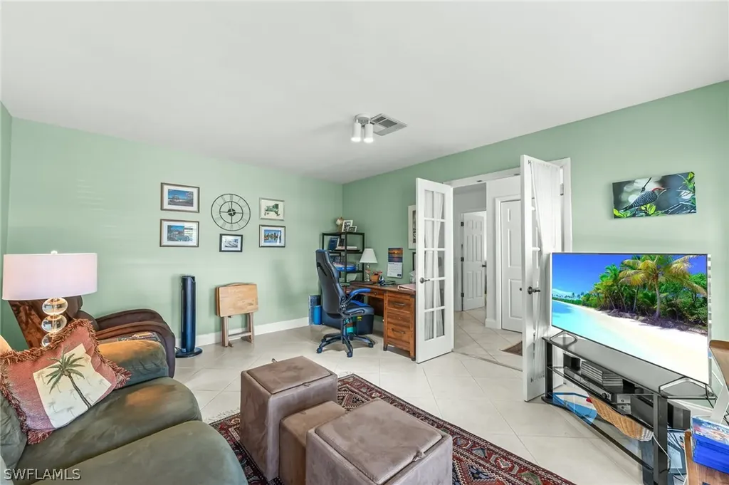 612 110th Avenue N Naples FL 34108