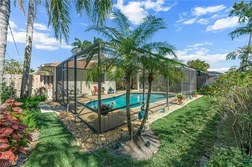 612 110th Avenue N Naples FL 34108