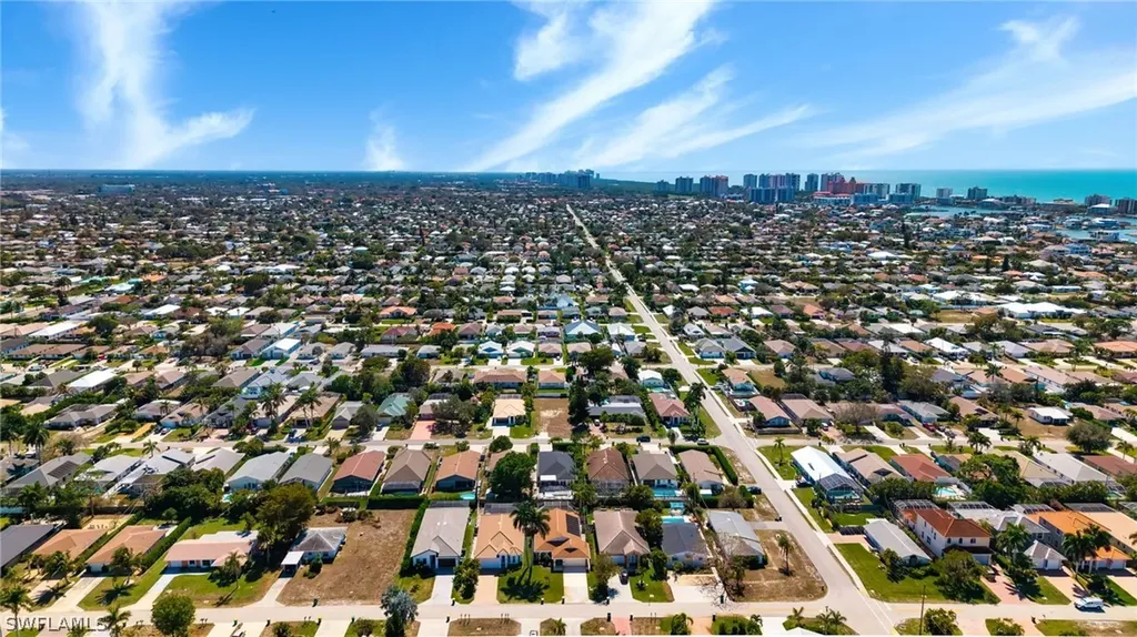 612 110th Avenue N Naples FL 34108