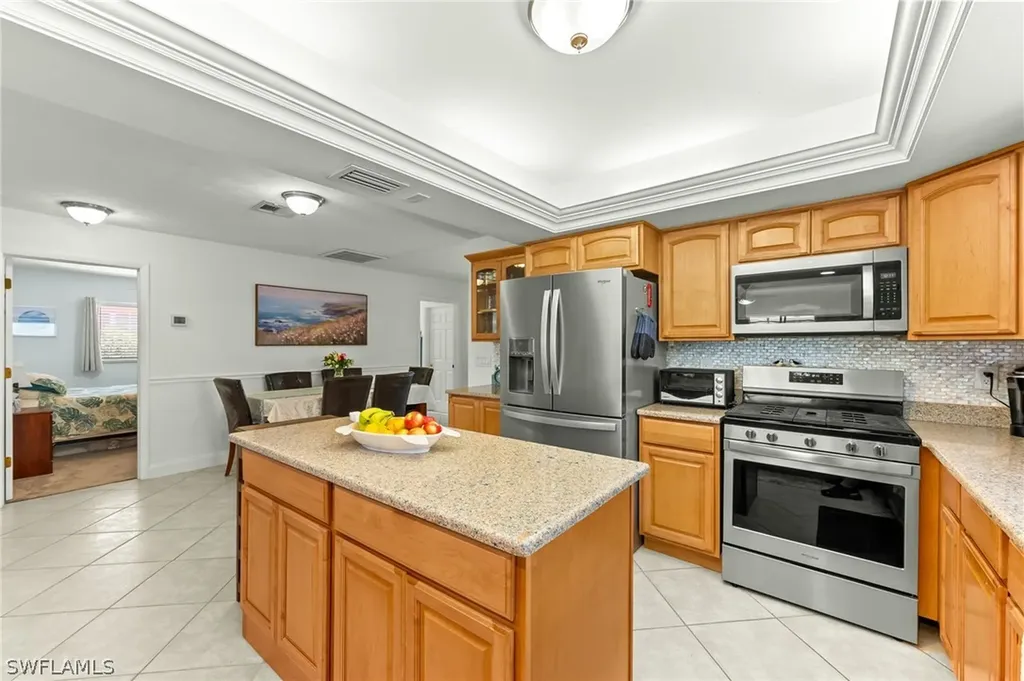612 110th Avenue N Naples FL 34108