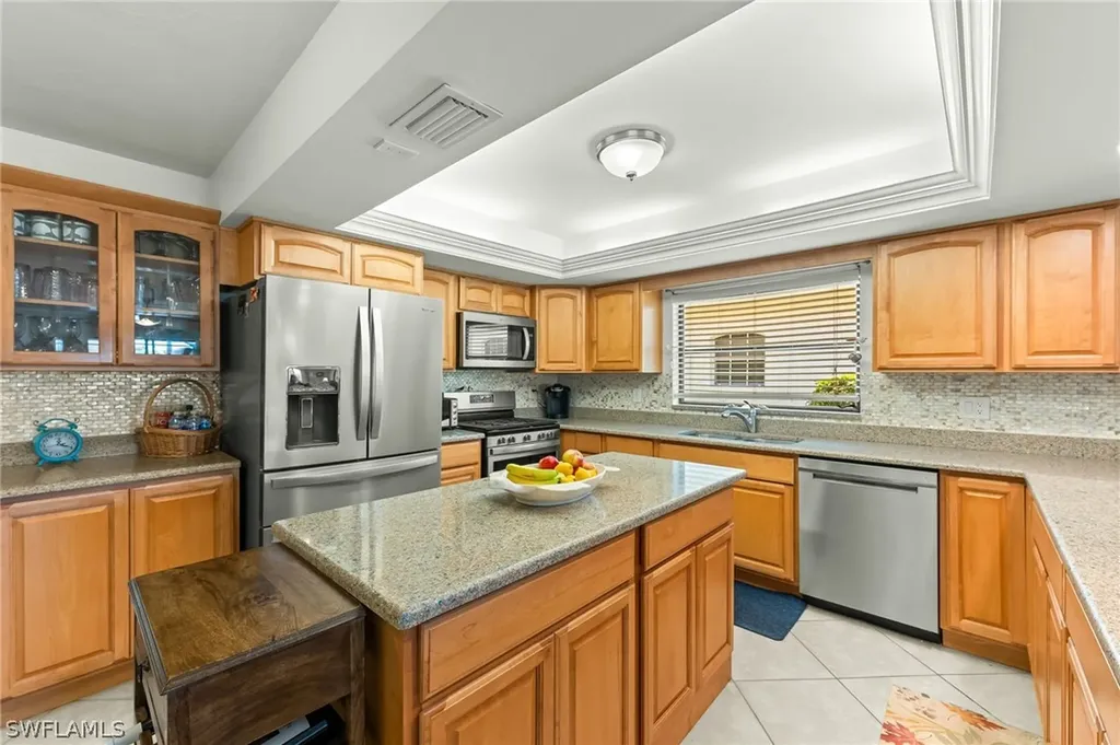 612 110th Avenue N Naples FL 34108