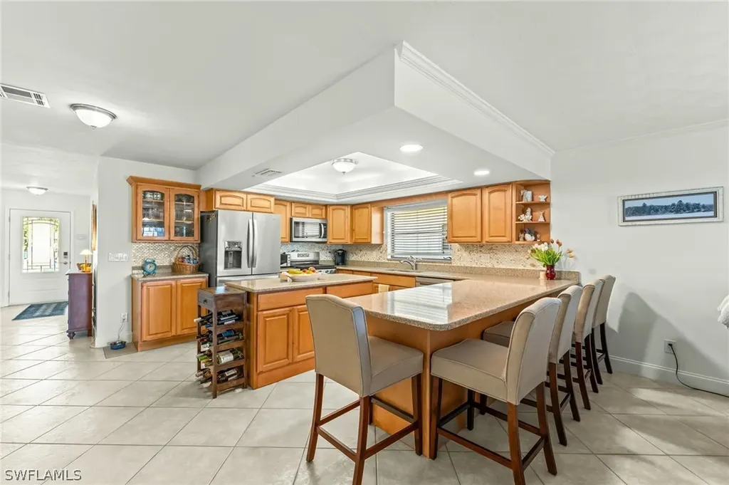 612 110th Avenue N Naples FL 34108