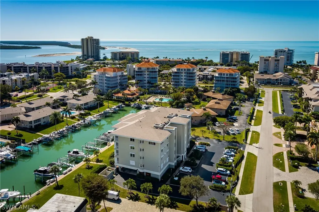 907 Panama Court Marco Island FL 34145