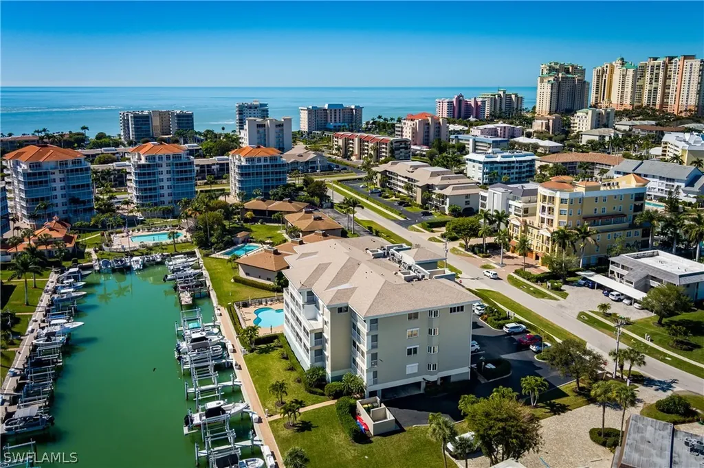 907 Panama Court Marco Island FL 34145
