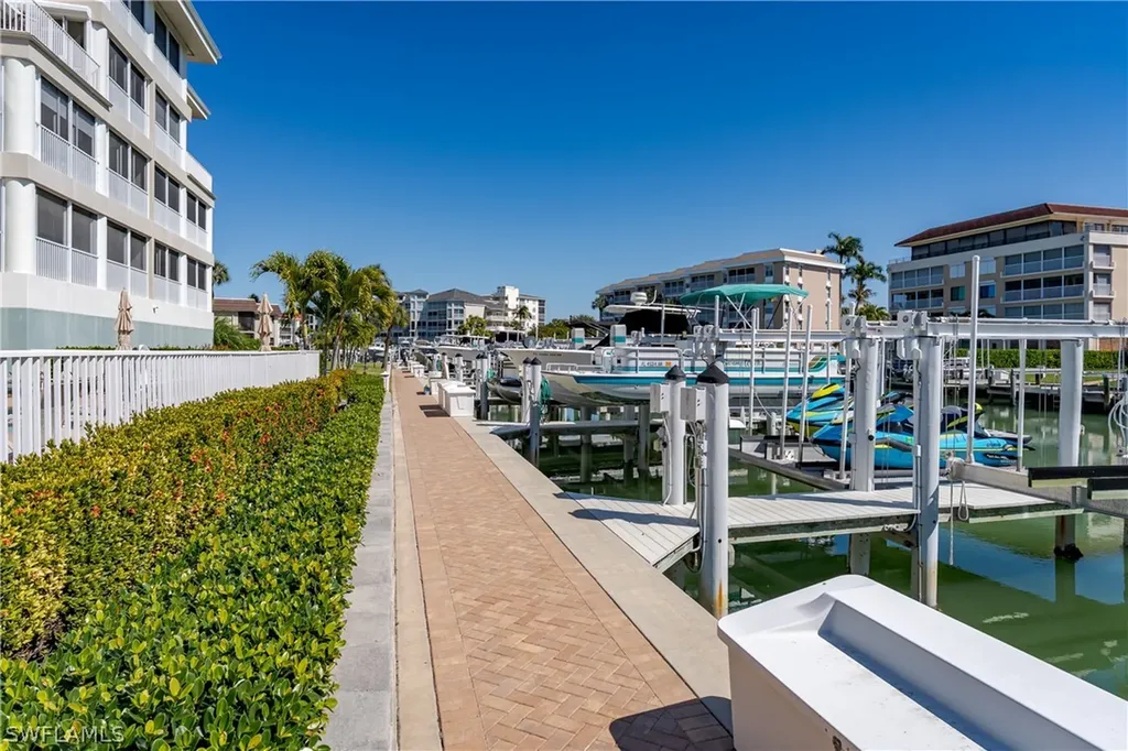 907 Panama Court Marco Island FL 34145