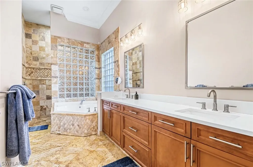 1139 Michigan Avenue Naples FL 34103