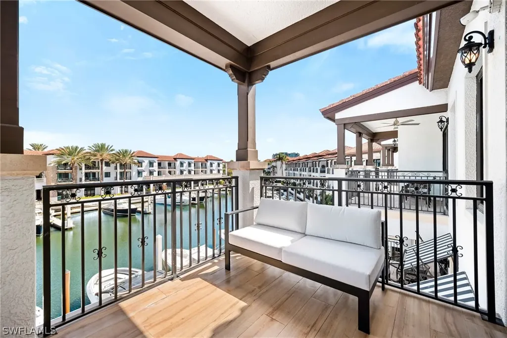 1530 5th Avenue S Naples FL 34102