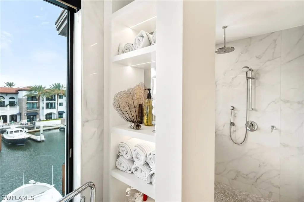1530 5th Avenue S Naples FL 34102
