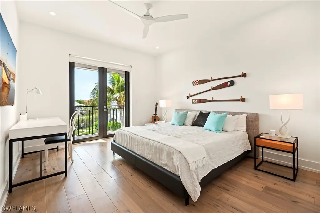 1530 5th Avenue S Naples FL 34102
