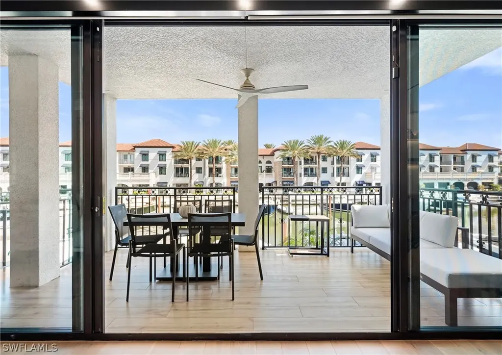 1530 5th Avenue S Naples FL 34102