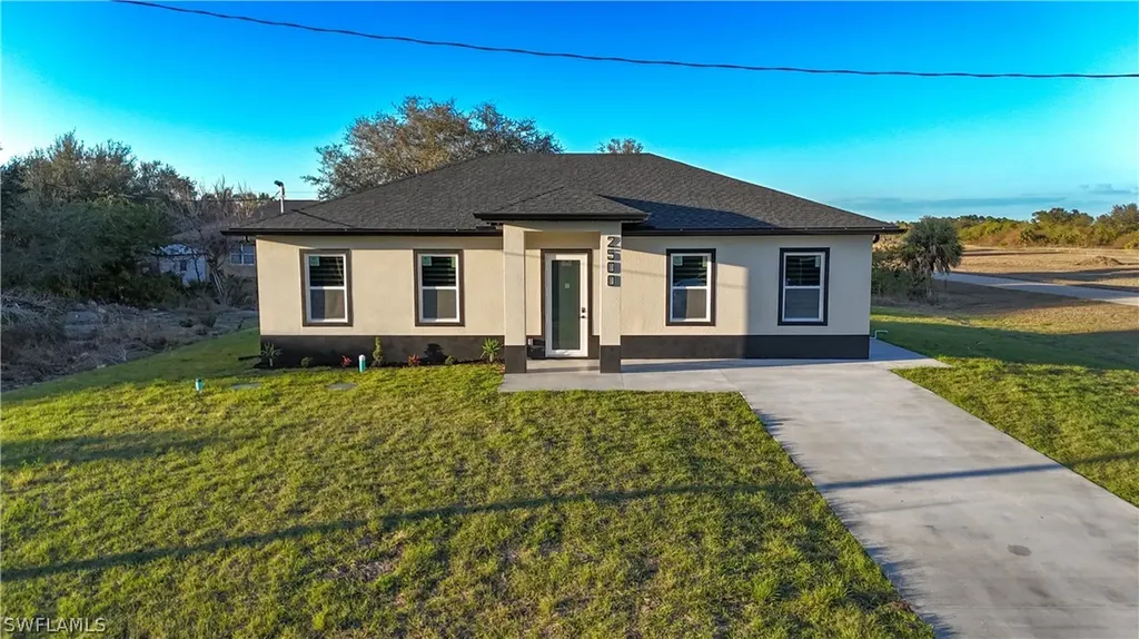 2500 72nd Street W Lehigh Acres FL 33971