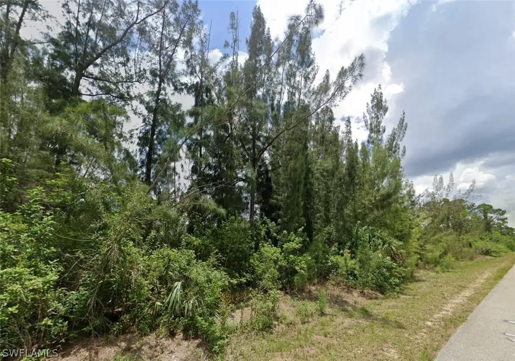 1615 North Avenue Lehigh Acres FL 33972