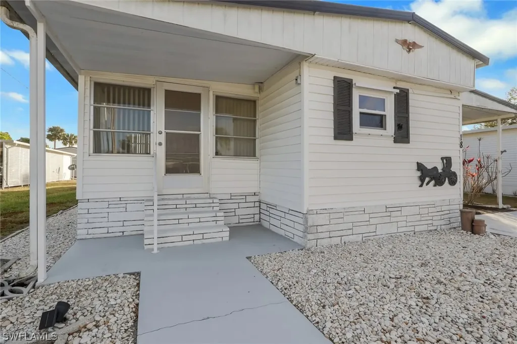 18 Carriage Lane North Fort Myers FL 33917