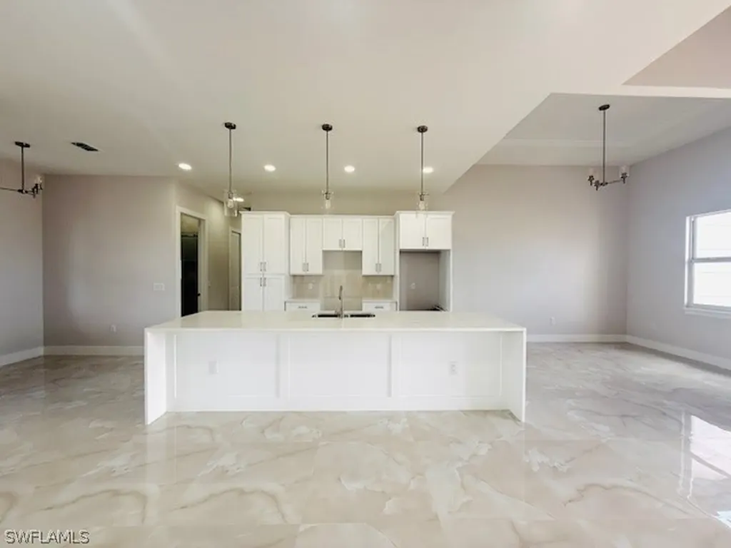 2117 NW 16th Place Cape Coral FL 33993