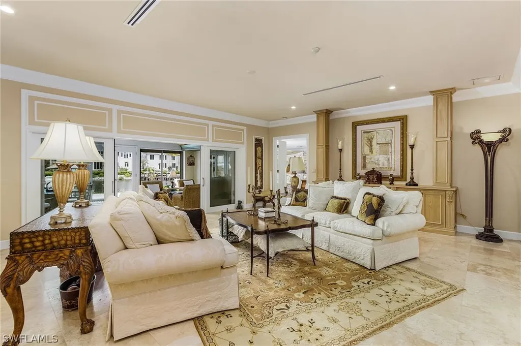 950 Galleon Drive Naples FL 34102