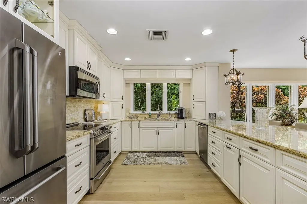 950 Galleon Drive Naples FL 34102