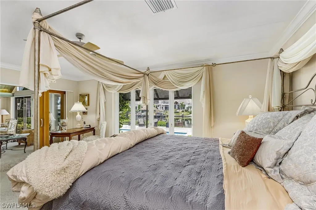 950 Galleon Drive Naples FL 34102