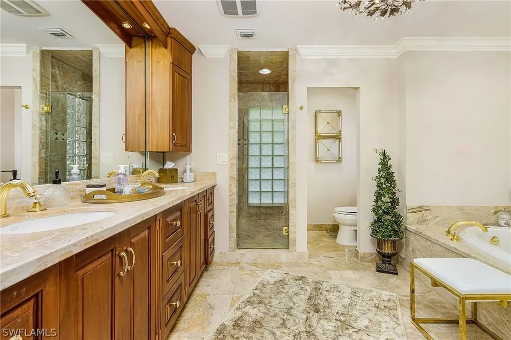950 Galleon Drive Naples FL 34102