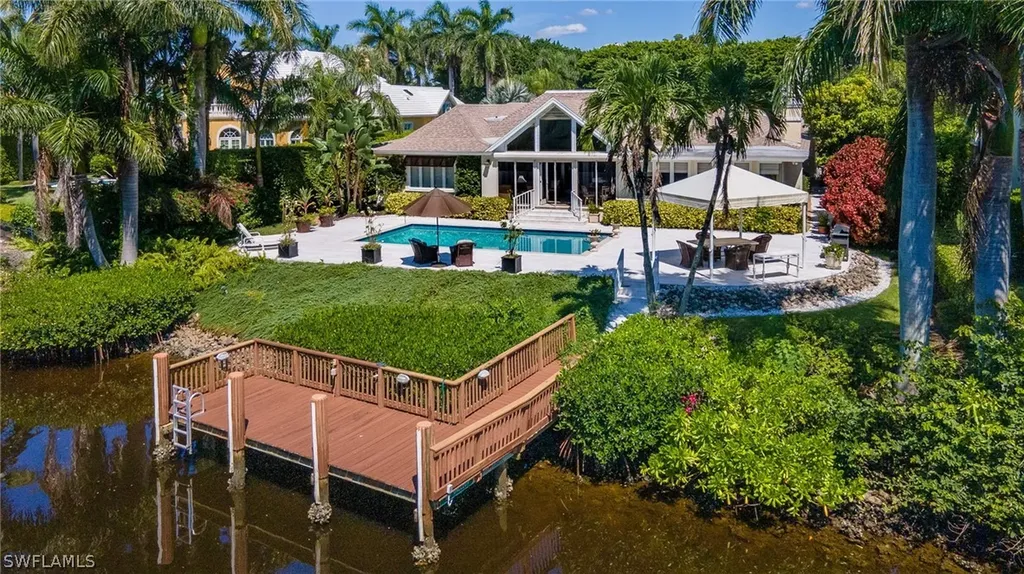 950 Galleon Drive Naples FL 34102