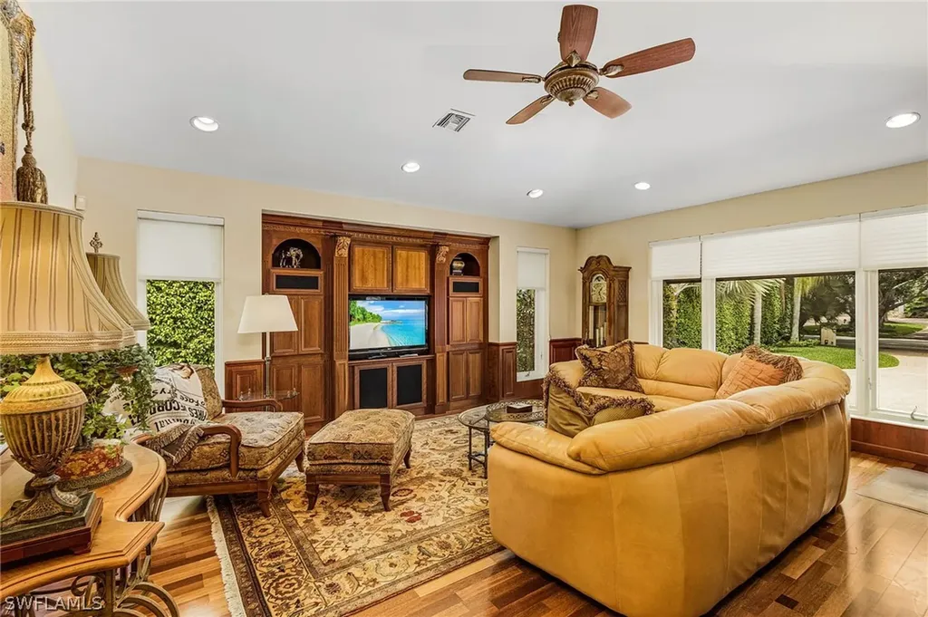 950 Galleon Drive Naples FL 34102