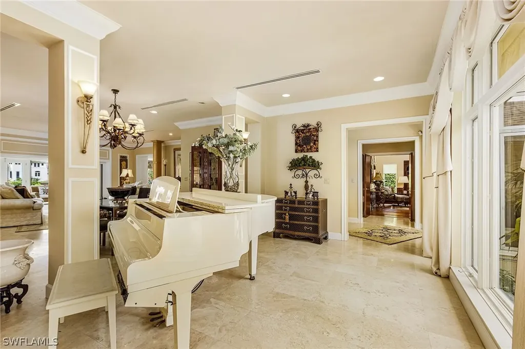950 Galleon Drive Naples FL 34102
