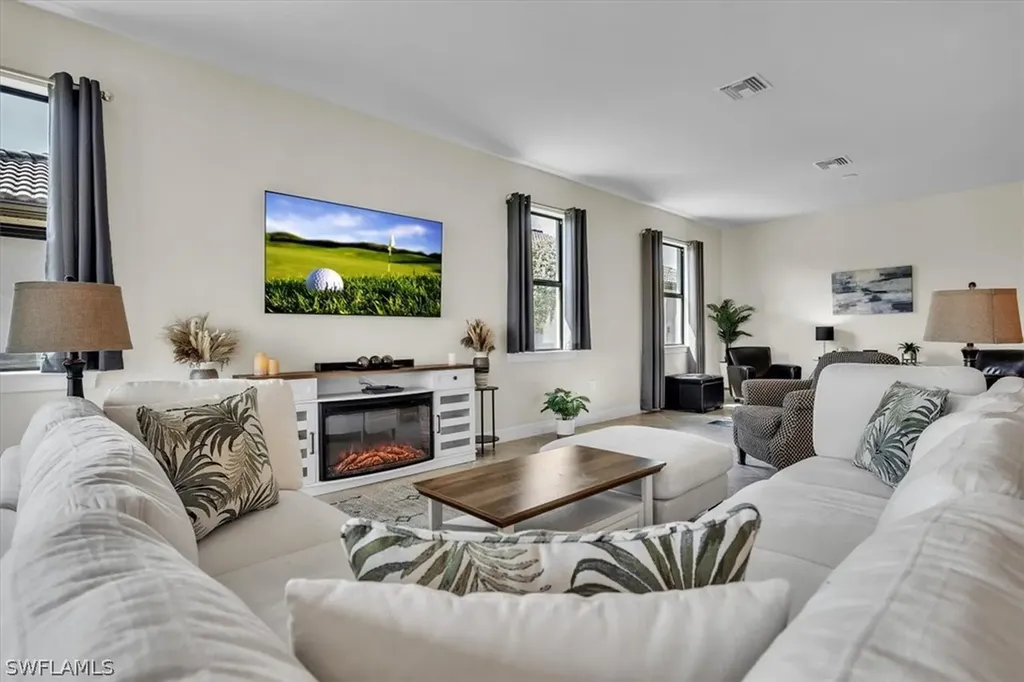 3032 Walnut Grove Lane Alva FL 33920