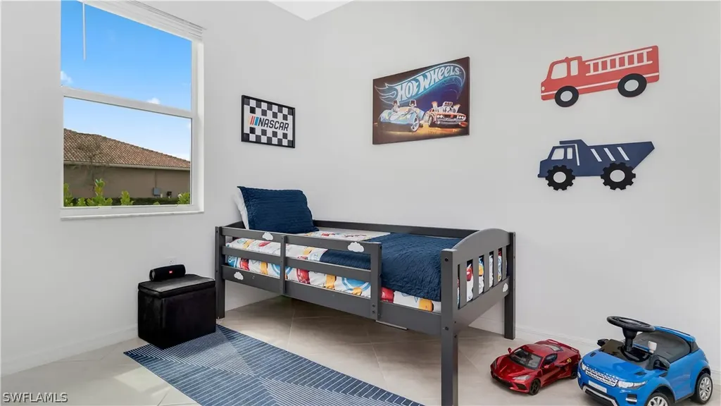 2425 Orchard Street Naples FL 34120