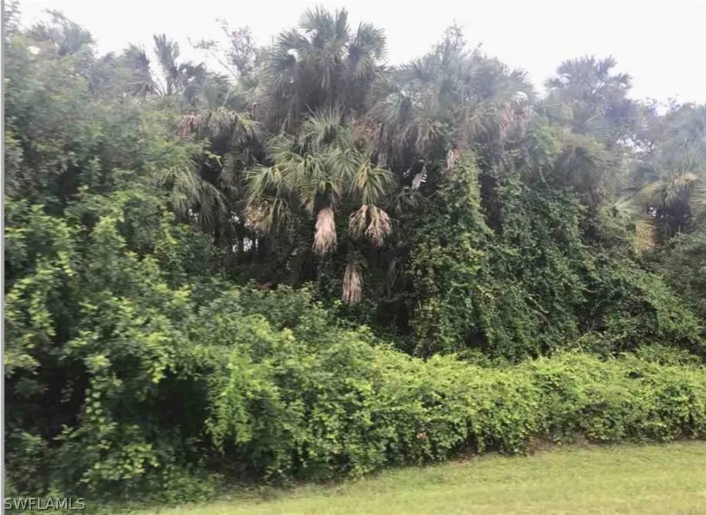 Xxx 14th Avenue NW Naples FL 34120