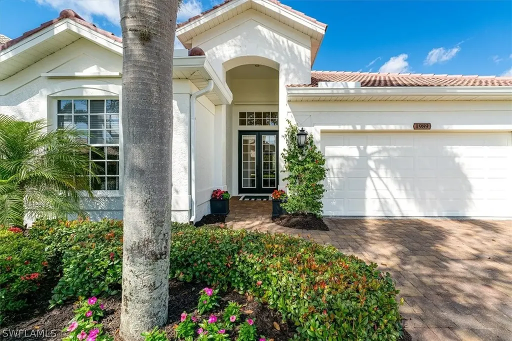 1989 Timarron Way Naples FL 34109