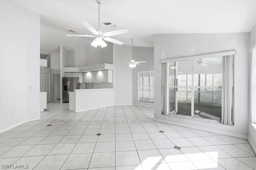 727 Warwick Place Naples FL 34104