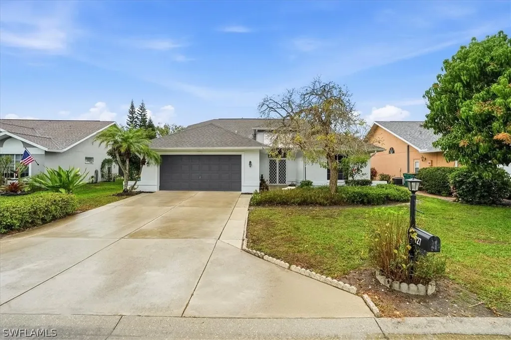 727 Warwick Place Naples FL 34104