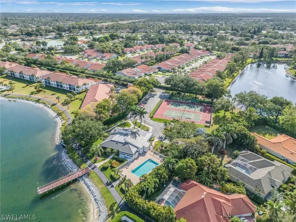 727 Warwick Place Naples FL 34104