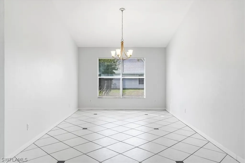 727 Warwick Place Naples FL 34104
