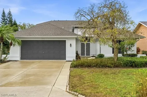 727 Warwick Place Naples FL 34104