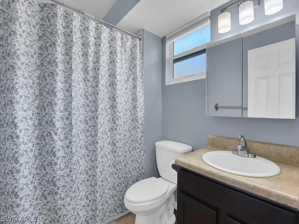 4913 22nd Place SW Naples FL 34116