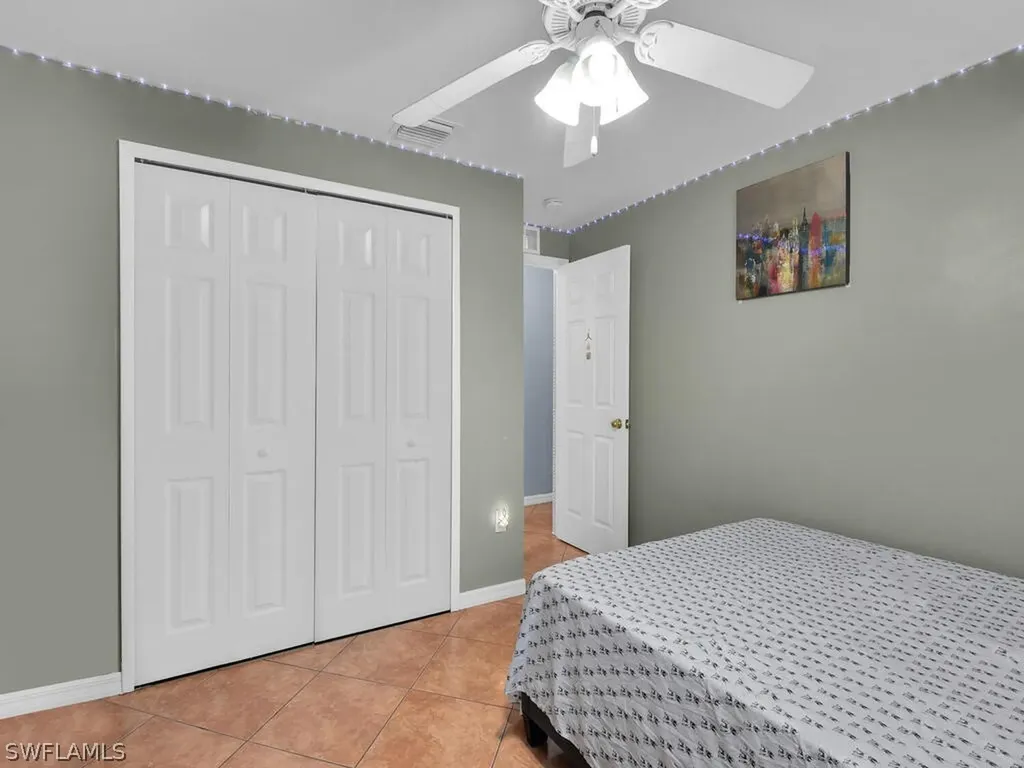 4913 22nd Place SW Naples FL 34116