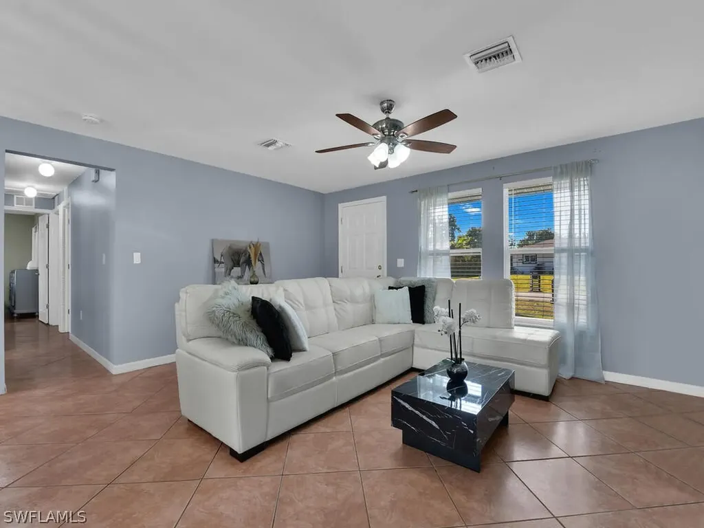 4913 22nd Place SW Naples FL 34116